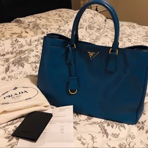 PRADA saffiano lux cobalto tote